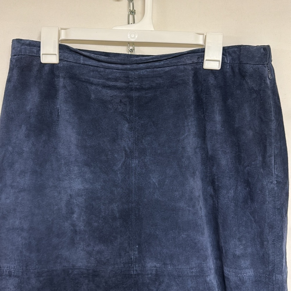 Blue Suede (leather) skirt - Picture 4 of 8